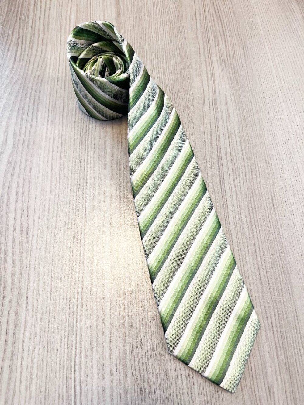 Geoff Nicholson 100% Silk Green Striped Tie Made in Italy Wedding Business